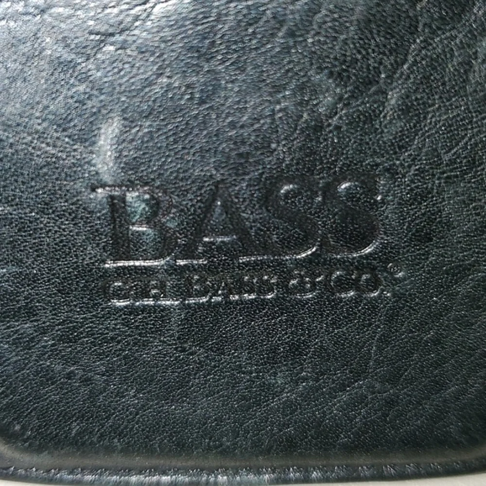 G.H. Bass & Co. Leather Card Holder Money Clip